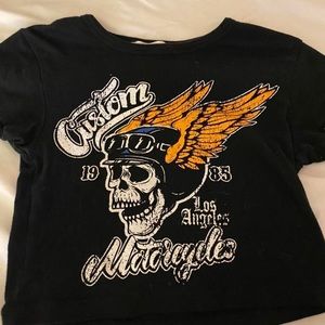 GRAPHIC BABY TEE ☠️